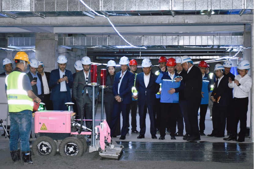 莫塔公司董事長桑托斯率團到公司智能建造施工現場觀摩考察                                                                                                                                                                              